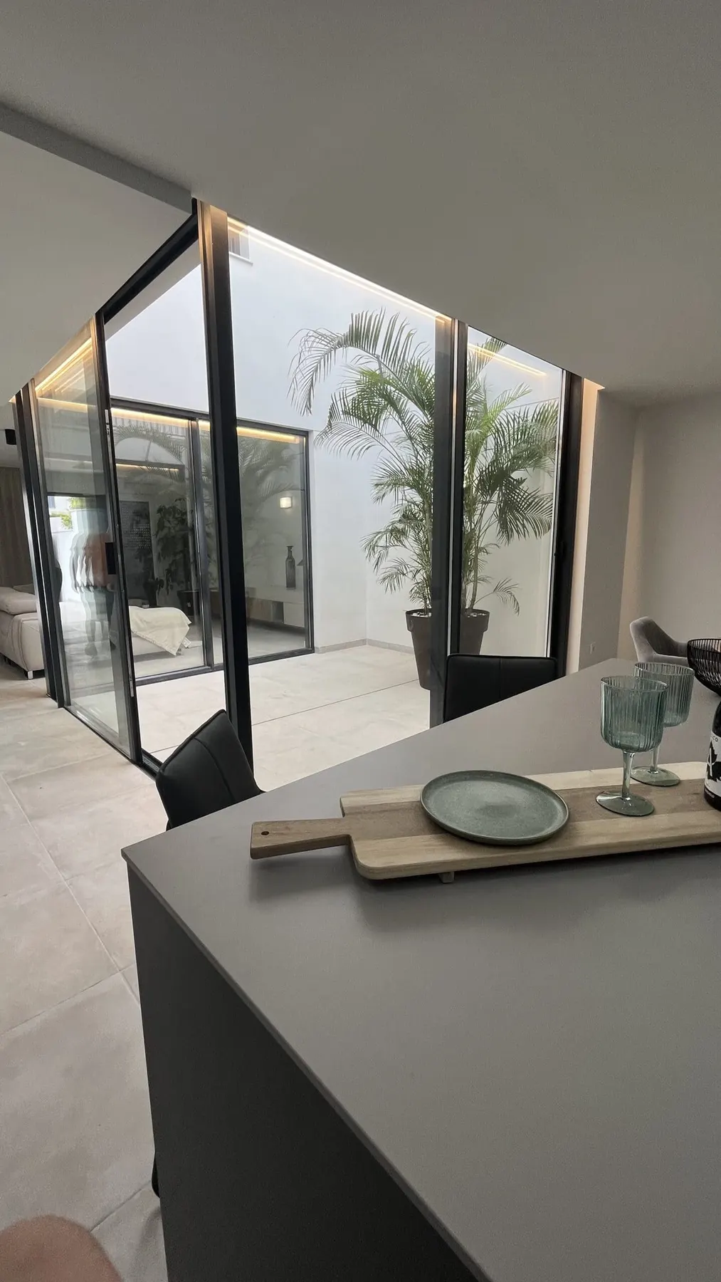 Cerramiento de aluminio y vidrio realizado por Alcero